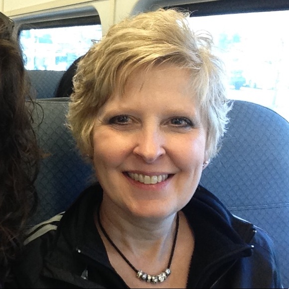 Meet your Posh Ambassadors, Kristen & Ann! - Picture 3 of 3